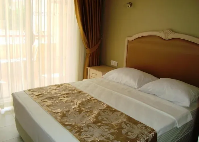 Golden Moon Apart Hotel