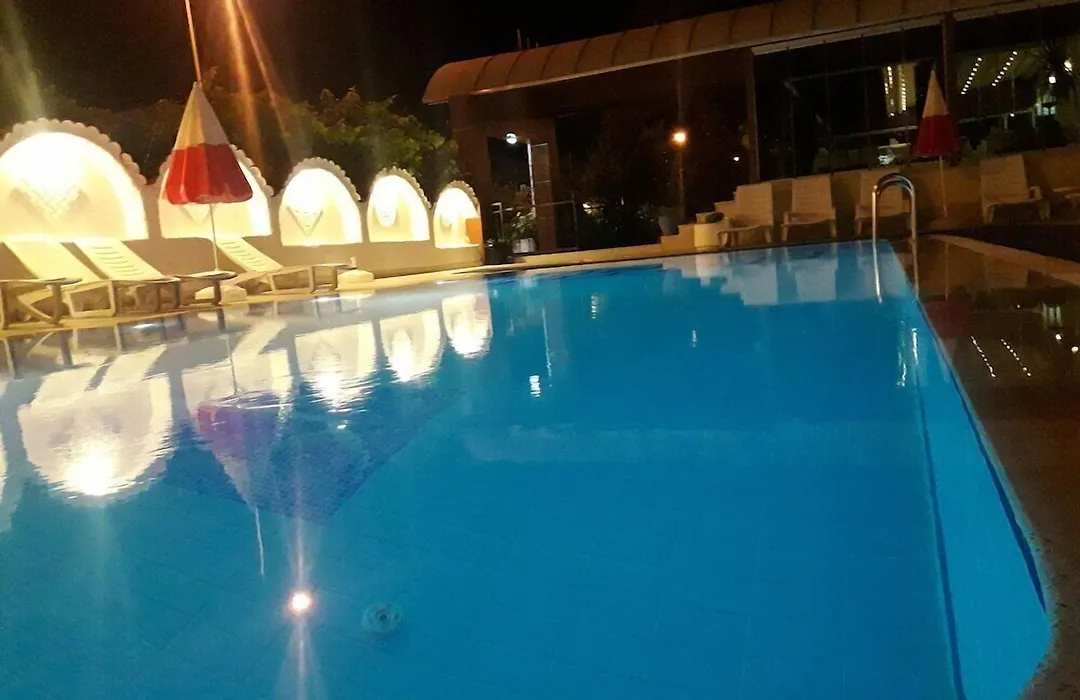 Minay Hotel Plus-1