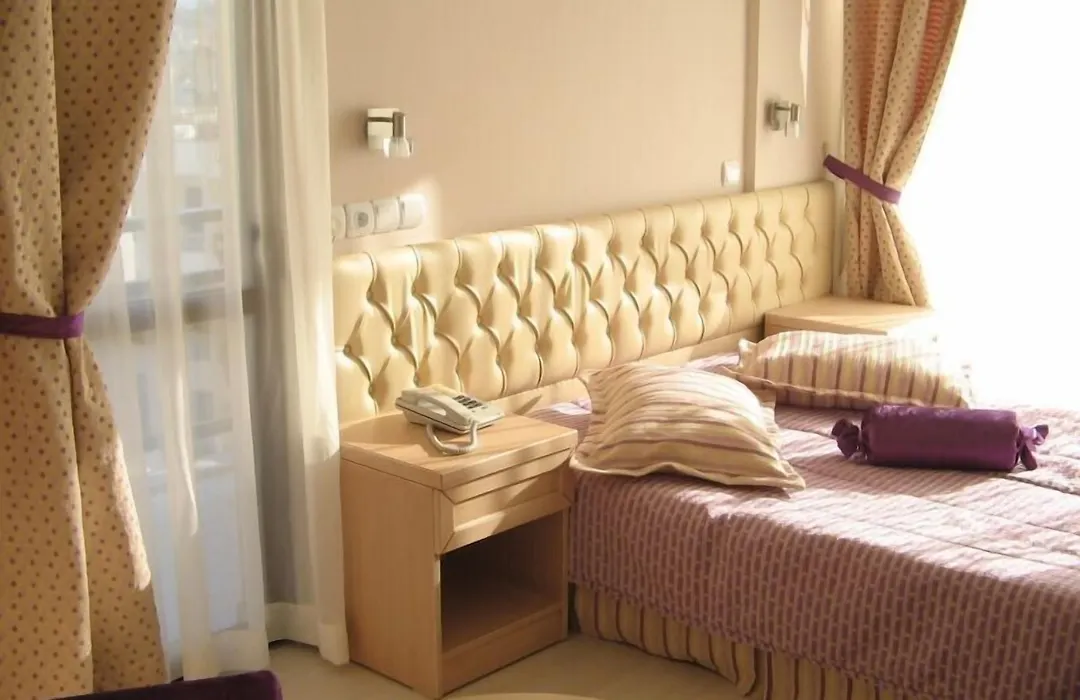 Esat Hotel-1