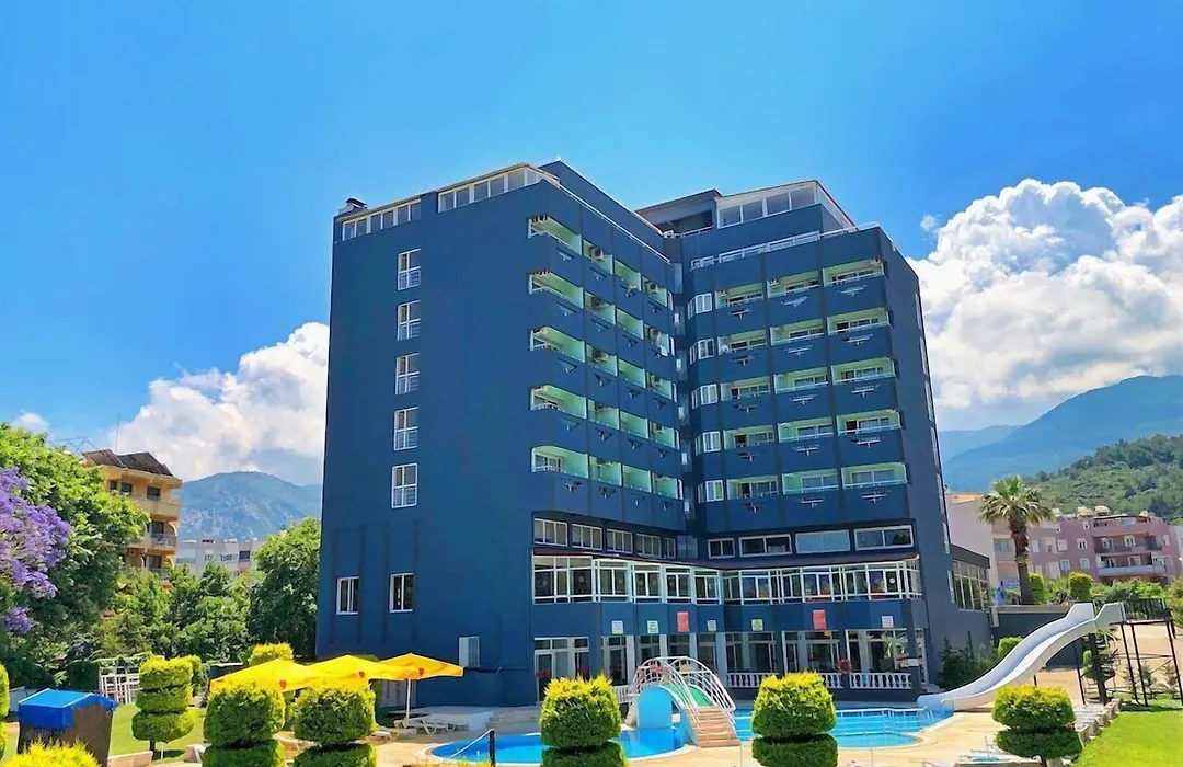 Green Gold Hotel-1