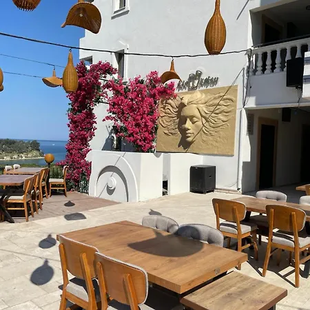 Hotel Carina-2