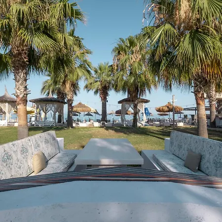 Risus Beach Resort Hotel-3