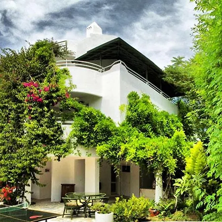 Hotel Golden Gate-2