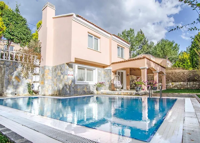 Peninsula Pine Club Boutique & Spa