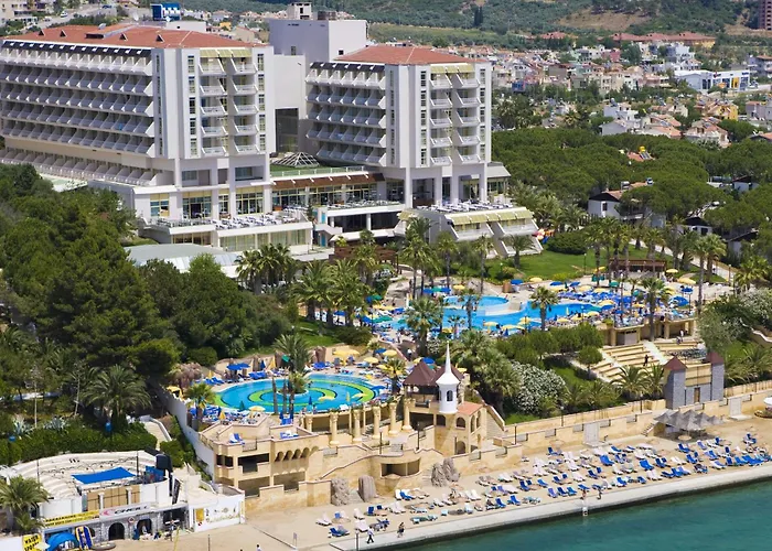 Fantasia Deluxe Hotel Kusadası