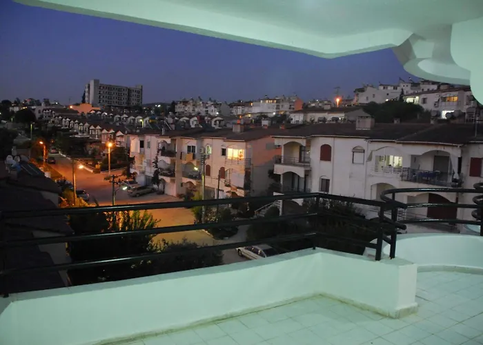 Ozgun Apart Hotel Kuşadası
